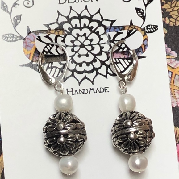 Floral Globe Earrings - Picture 3 of 8